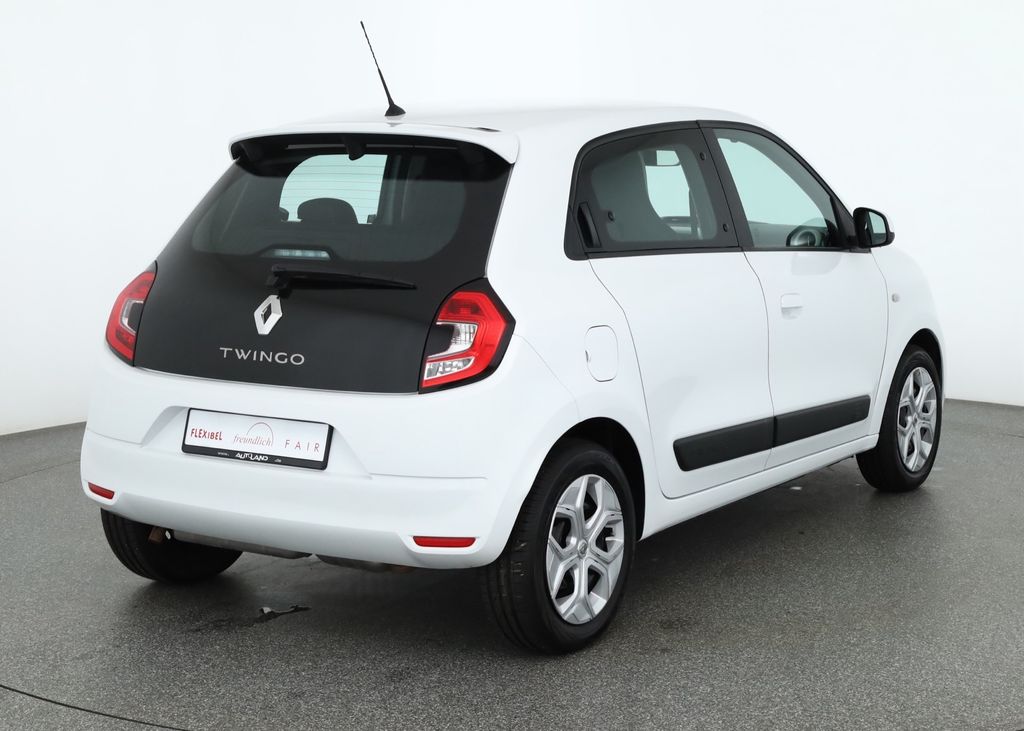 Renault Twingo 2022 г. Белый, пробег 43317 км