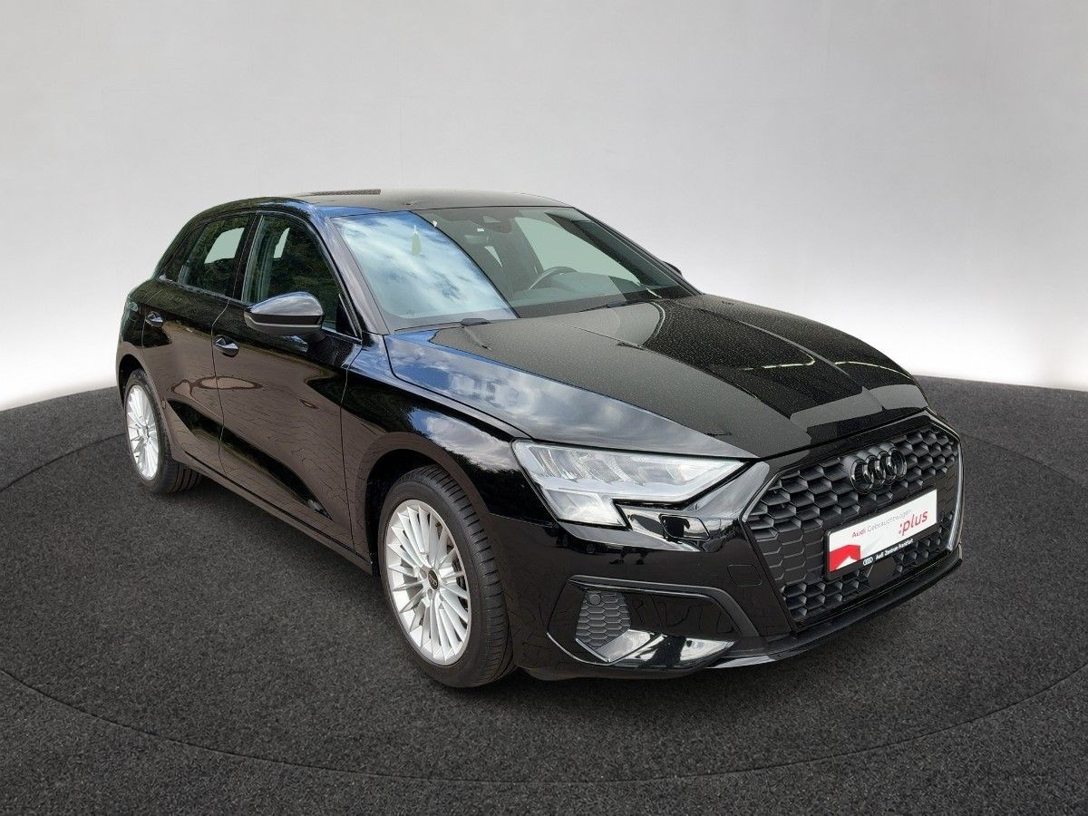 Audi A3 2023 г. Чёрный, пробег 49848 км