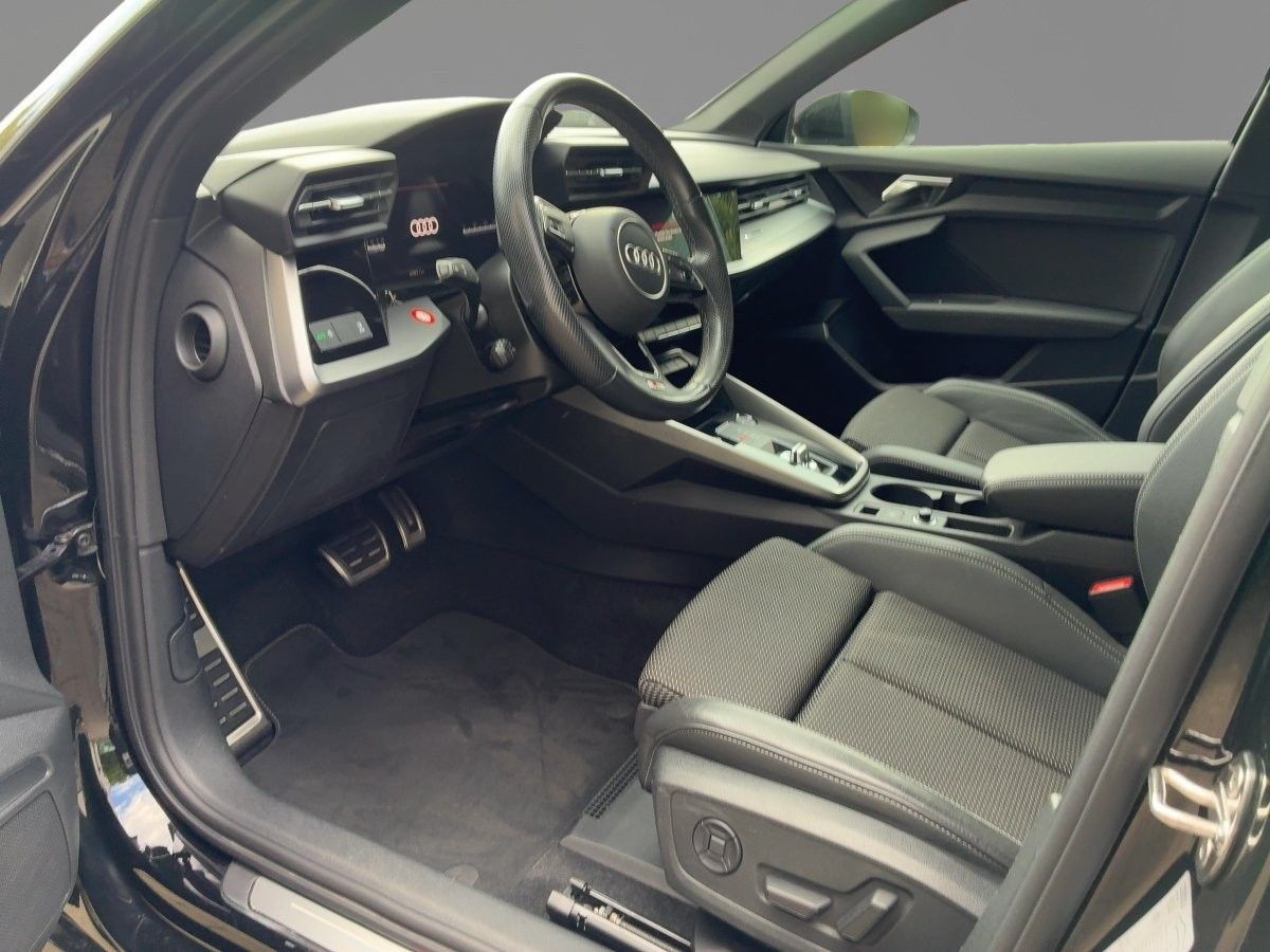 Audi A3 2023 г. Чёрный, пробег 49848 км