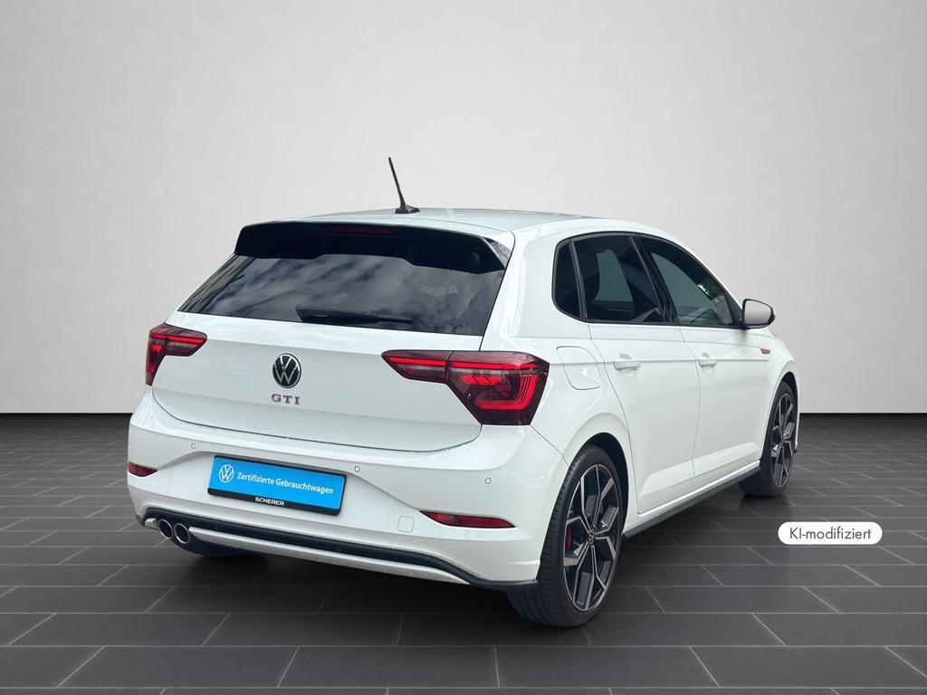Volkswagen Polo 2023 г. Белый, пробег 33350 км
