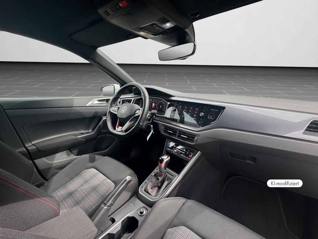 Volkswagen Polo 2023 г. Белый, пробег 33350 км