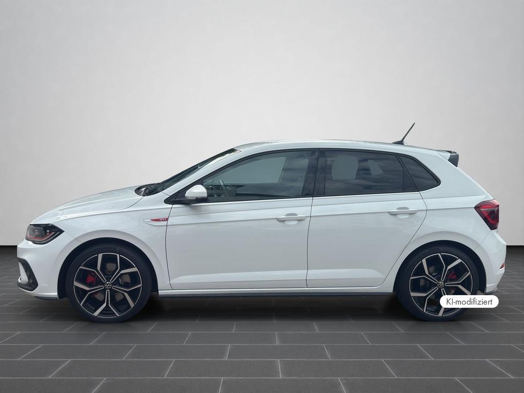 Volkswagen Polo 2023 г. Белый, пробег 33350 км
