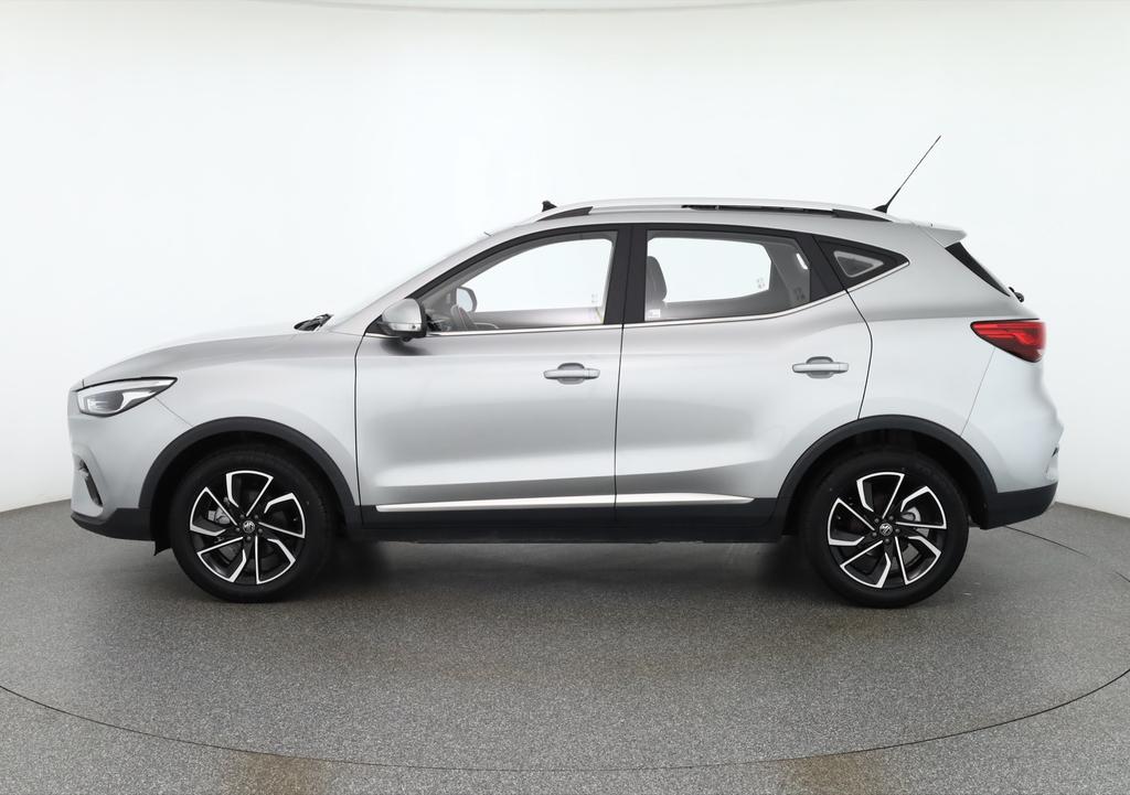 MG ZS 2023 г. Серебристый, пробег 45295 км