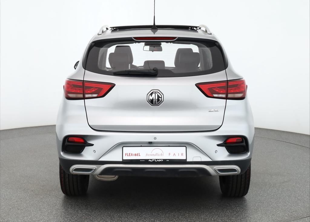 MG ZS 2023 г. Серебристый, пробег 45295 км