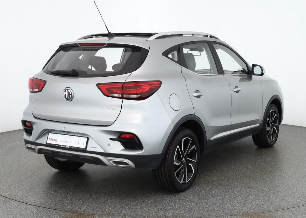 MG ZS 2023 г. Серебристый, пробег 45295 км