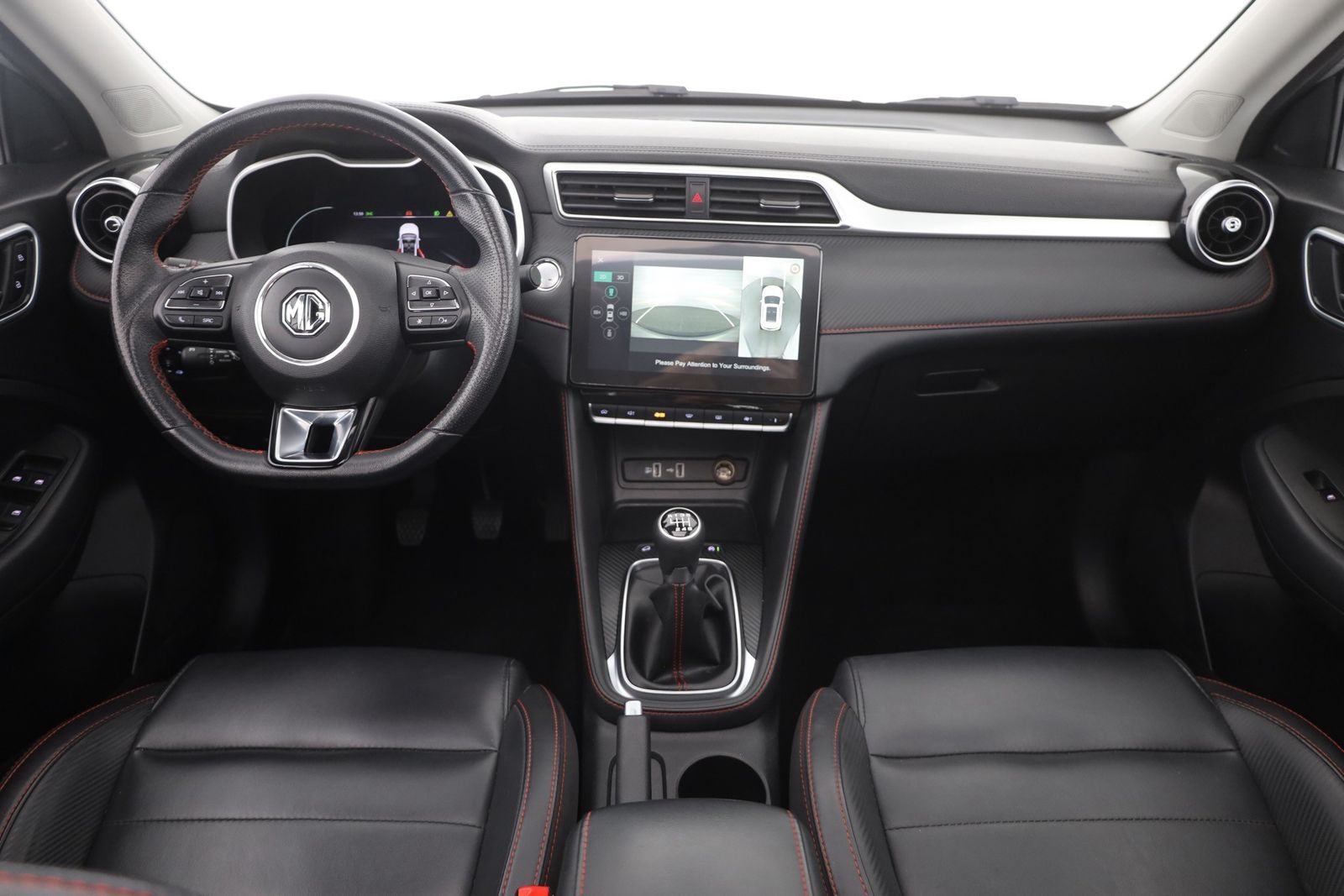 MG ZS 2023 г. Серебристый, пробег 45295 км