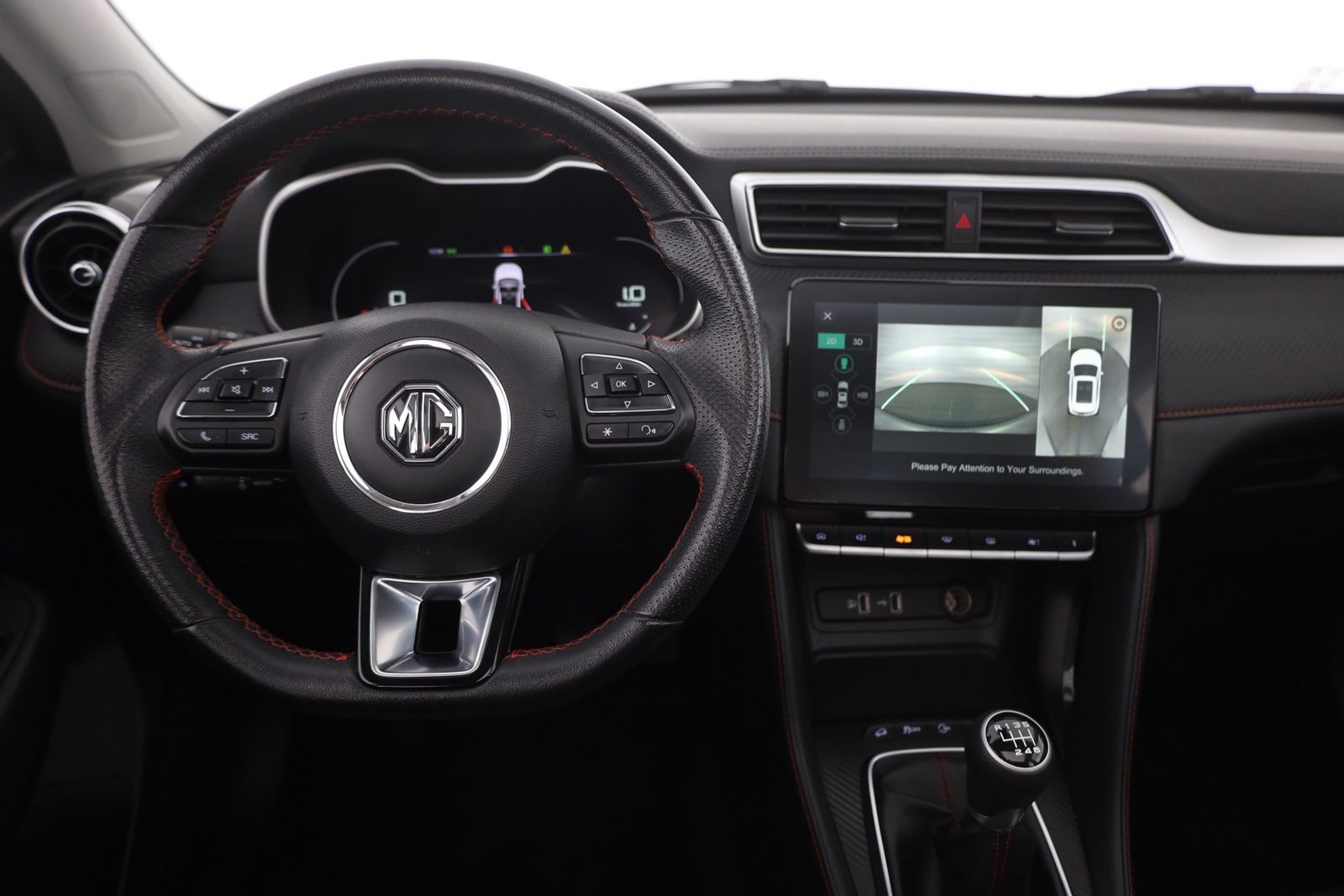 MG ZS 2023 г. Серебристый, пробег 45295 км