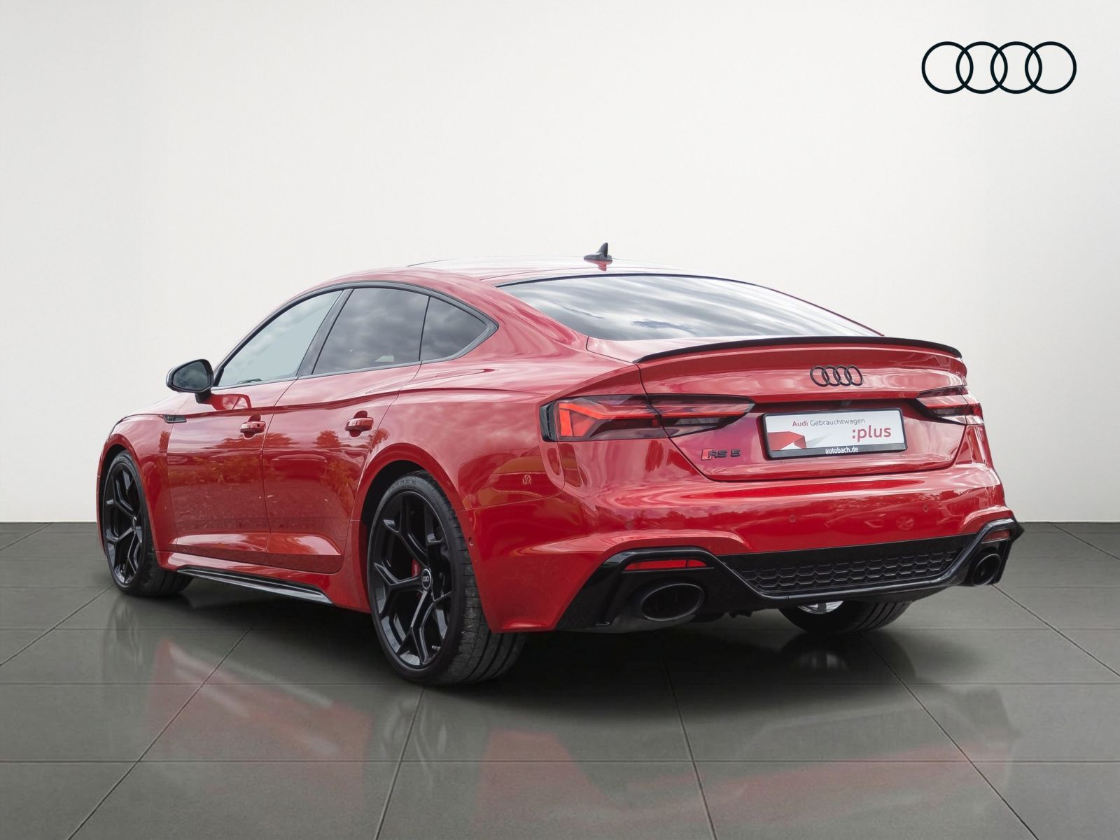 Audi RS5 2024 г. Красный, пробег 22170 км