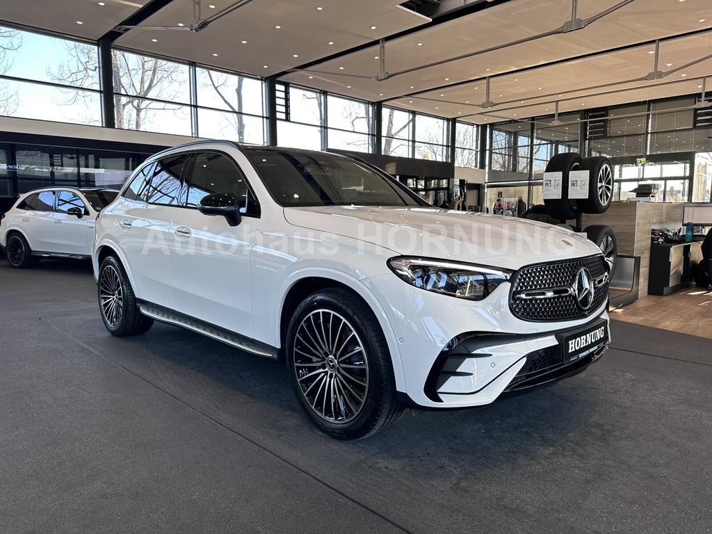 Mercedes-Benz GLC 200 2026 г. Белый, пробег 8100 км