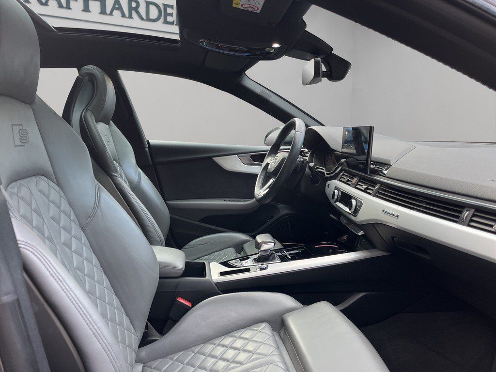 Audi S5 2023 г. Серый, пробег 20300 км