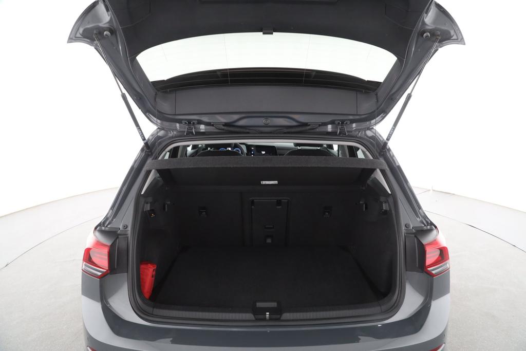 Volkswagen Golf 2021 г. Серый, пробег 43689 км