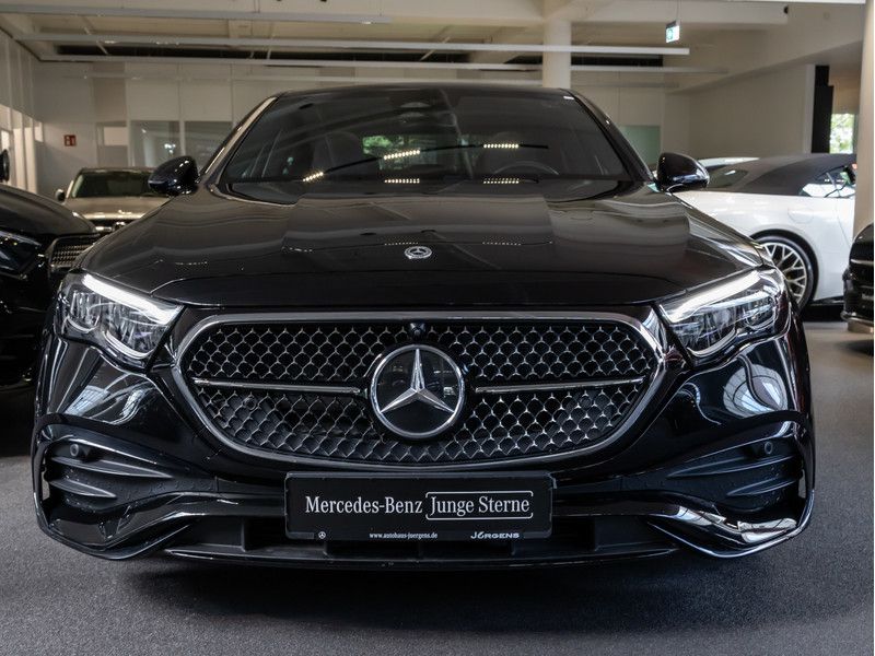 Mercedes-Benz E 200 2025 г. Чёрный, пробег 12945 км