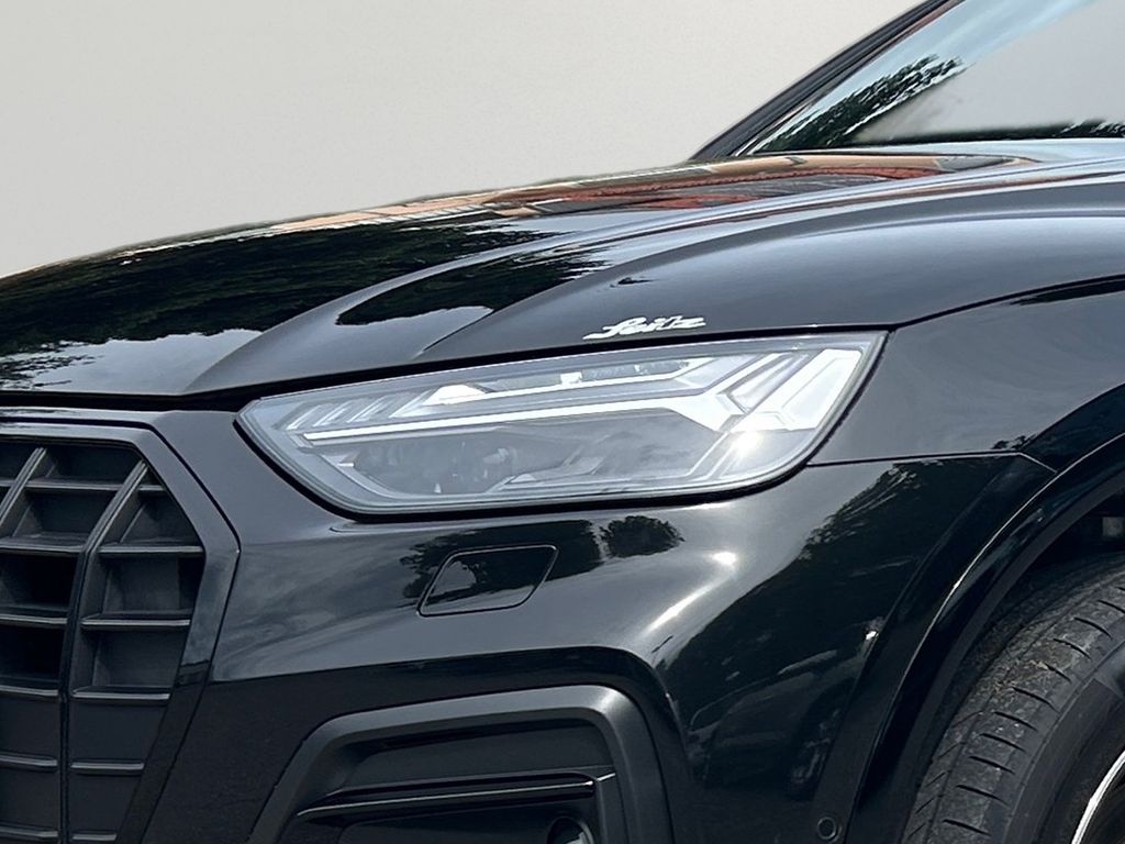 Audi Q5 2023 г. Чёрный, пробег 46080 км