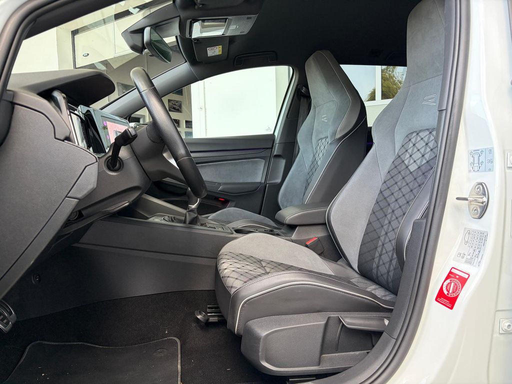 Volkswagen Golf 2022 г. Белый, пробег 56556 км