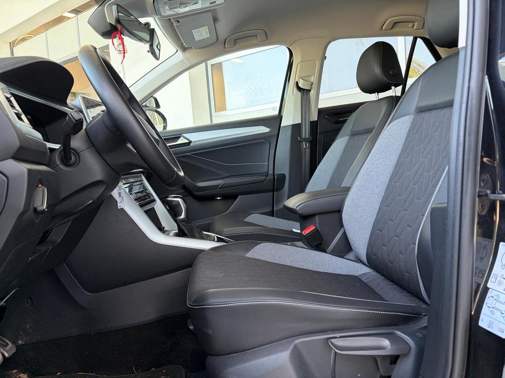 Volkswagen T-Roc 2024 г. Чёрный, пробег 54919 км