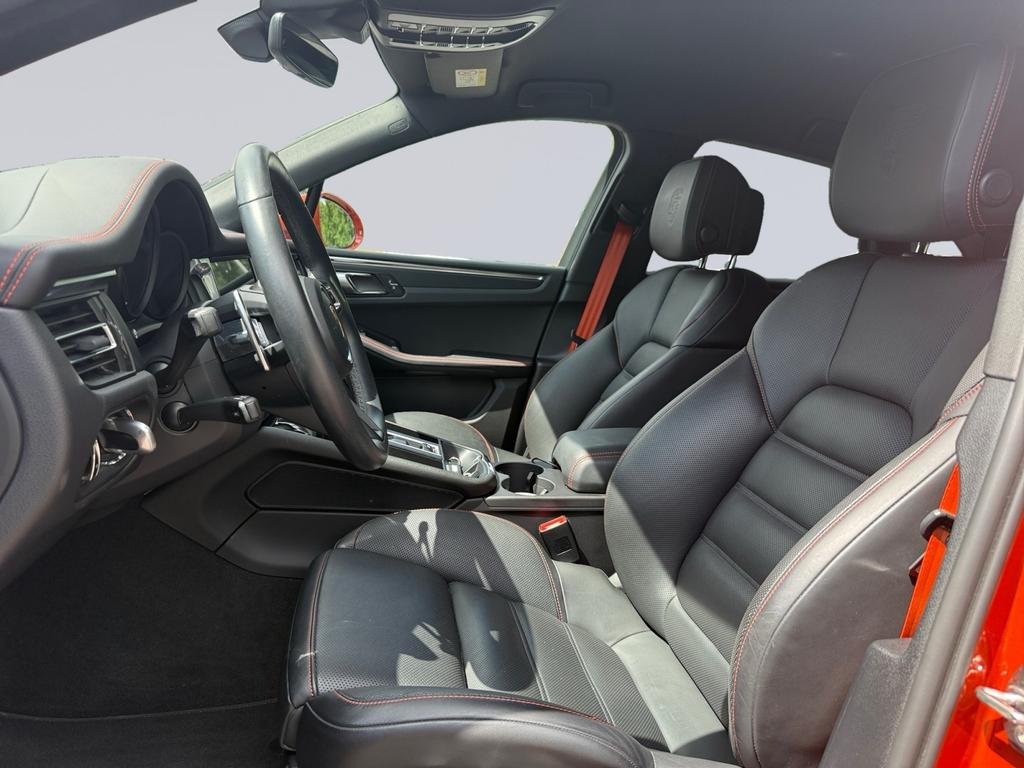 Porsche Macan 2021 г. Оранжевый, пробег 52200 км