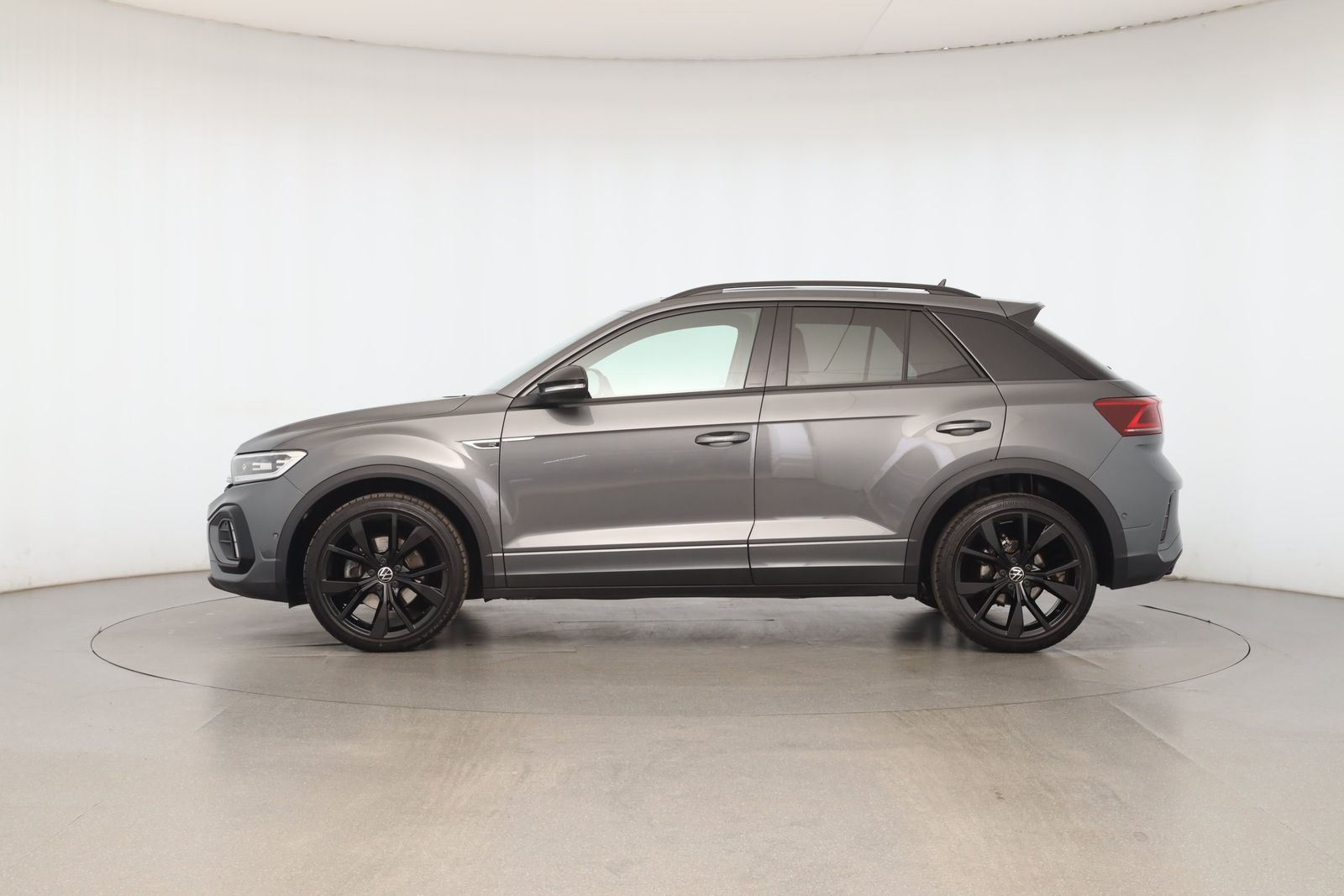 Volkswagen T-Roc 2022 г. Серый, пробег 33587 км