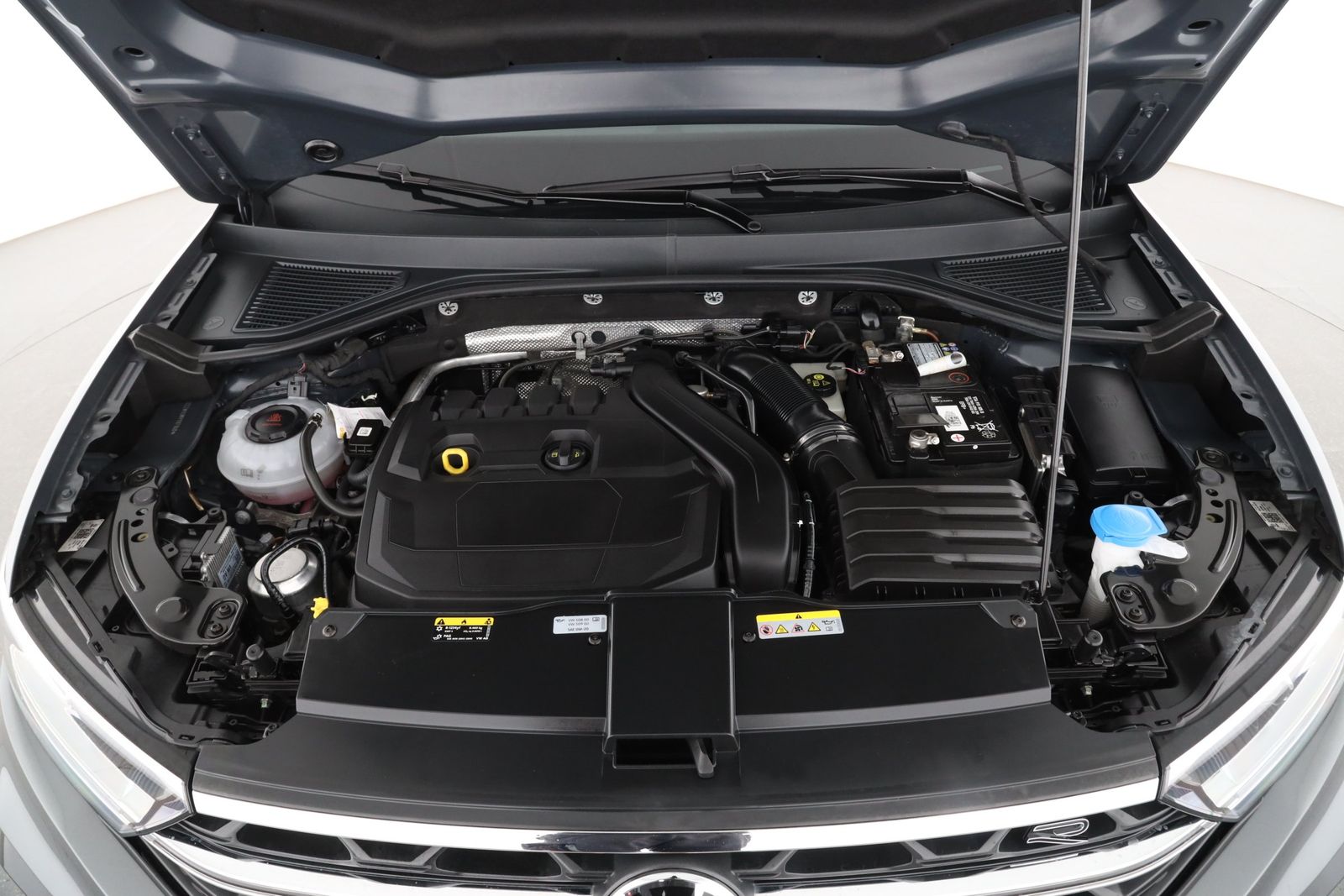 Volkswagen T-Roc 2022 г. Серый, пробег 33587 км