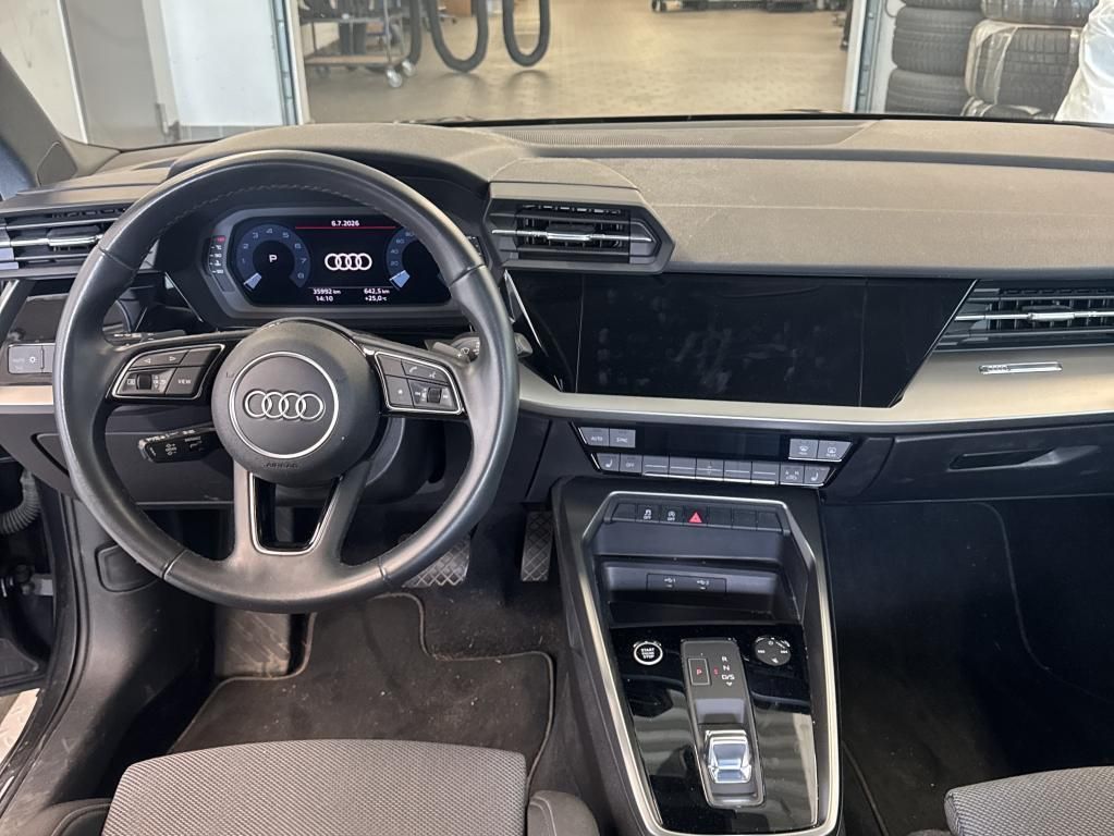 Audi A3 2022 г. Серый, пробег 35992 км