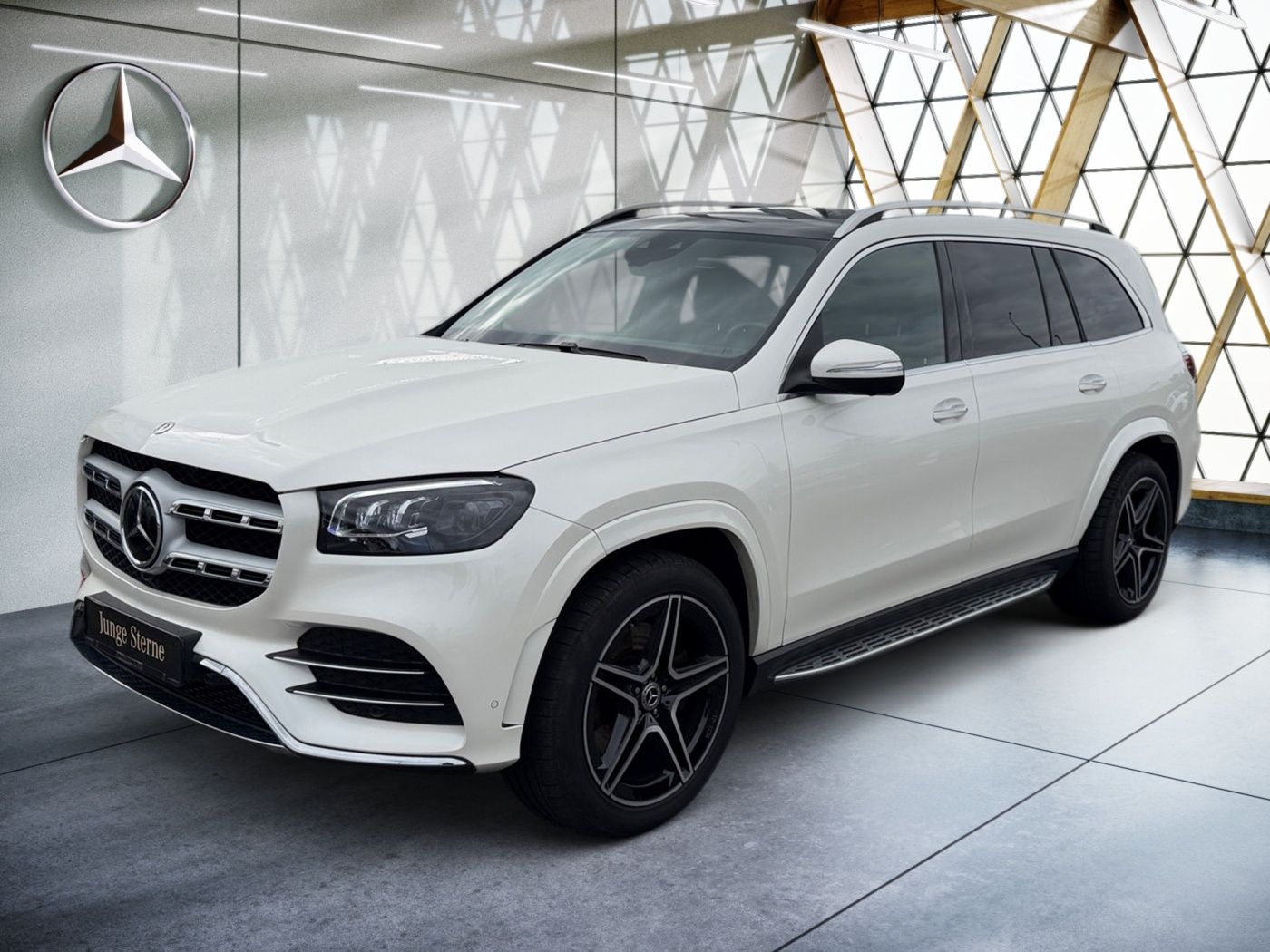 Mercedes-Benz GLS 400 2023 г. Белый, пробег 53572 км