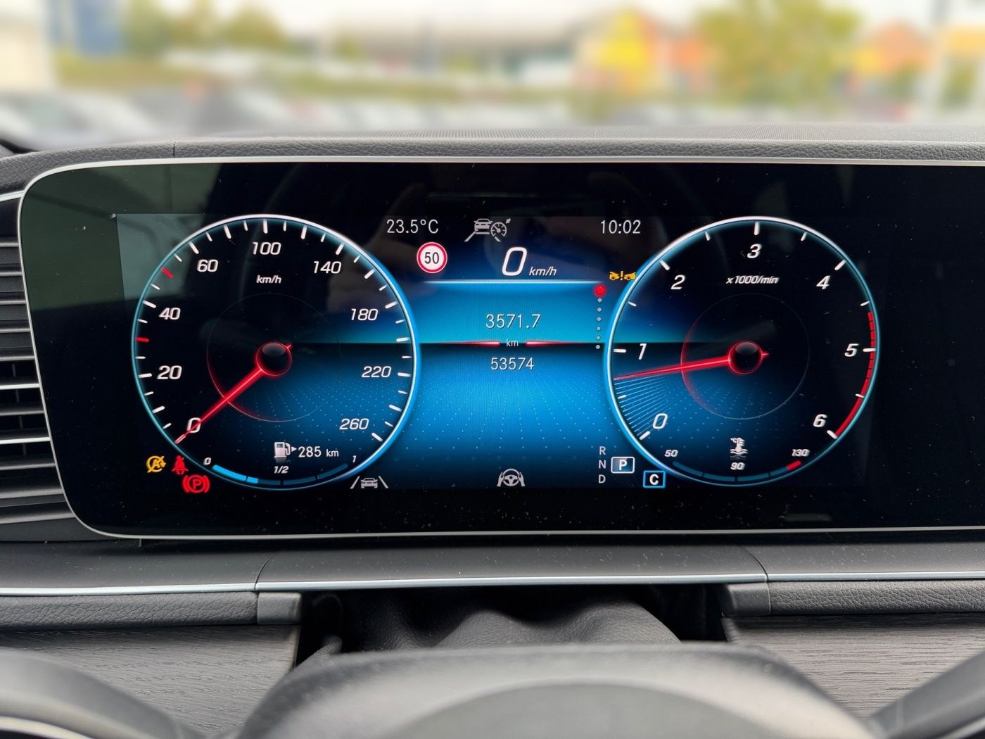 Mercedes-Benz GLS 400 2023 г. Белый, пробег 53572 км