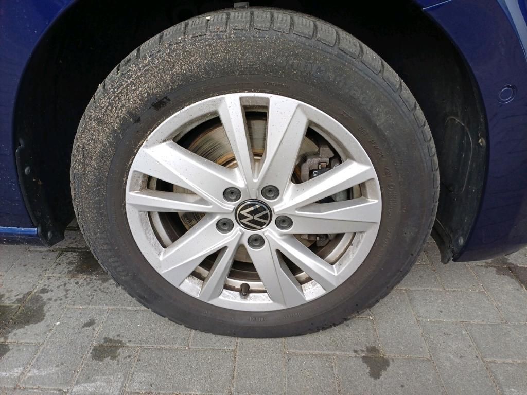 Volkswagen Touran 2022 г. Синий, пробег 20541 км