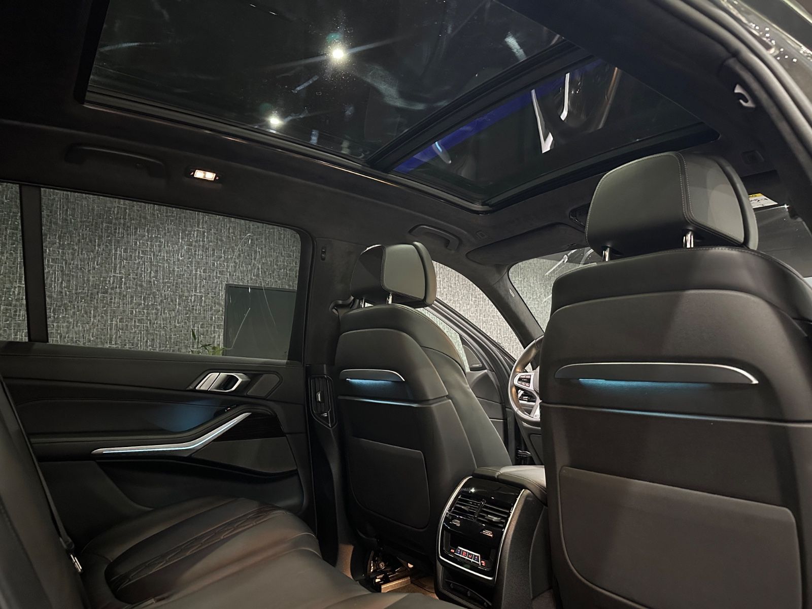 BMW X7 2025 г. Серый, пробег 40000 км