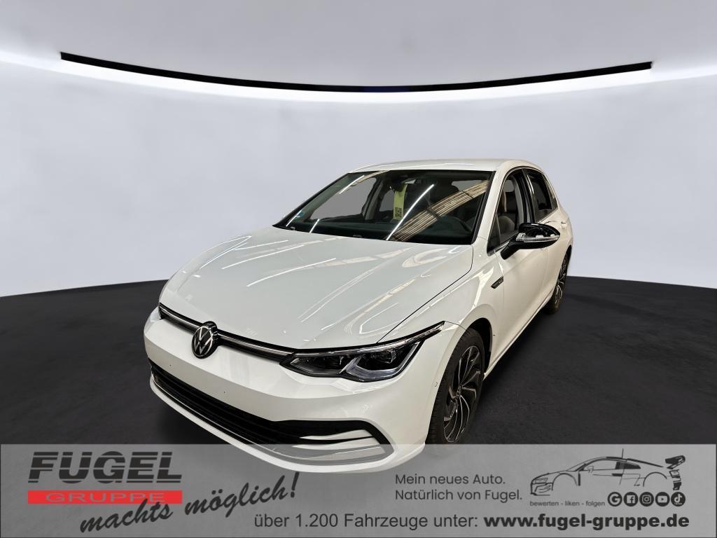 Volkswagen Golf 2023 г. Белый, пробег 21721 км