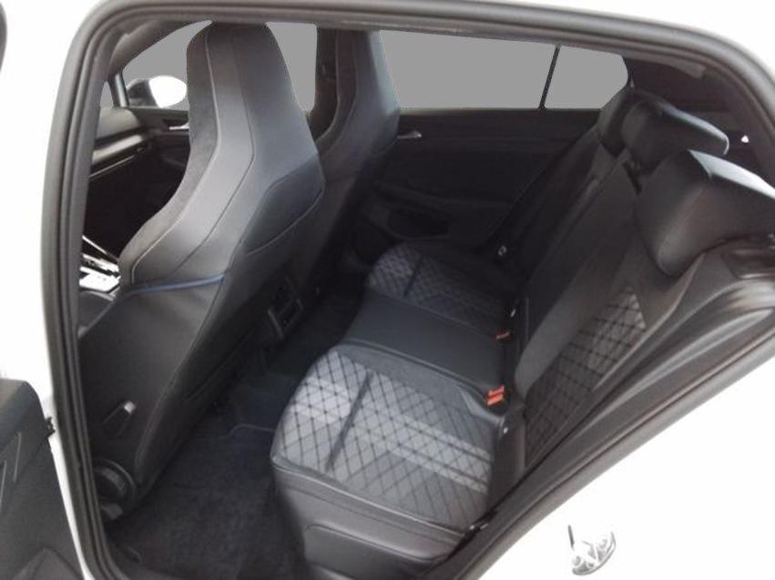 Volkswagen Golf 2025 г. Белый, пробег 13477 км