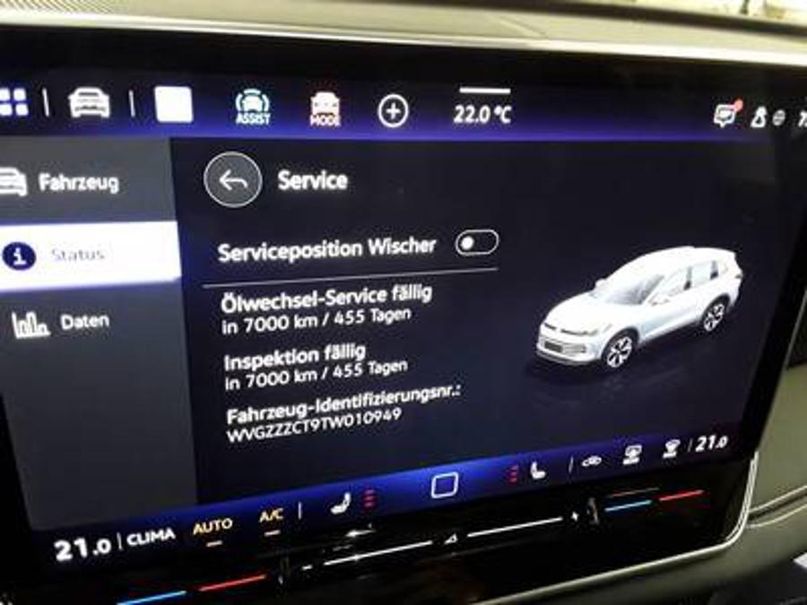 Volkswagen Tiguan 2025 г. Чёрный, пробег 23068 км