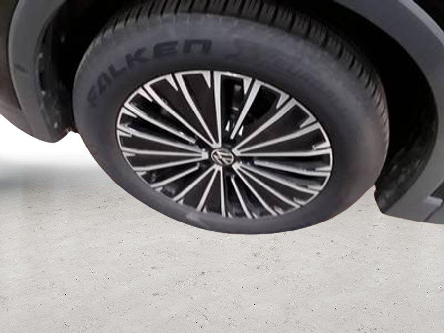 Volkswagen Tiguan 2025 г. Чёрный, пробег 23068 км