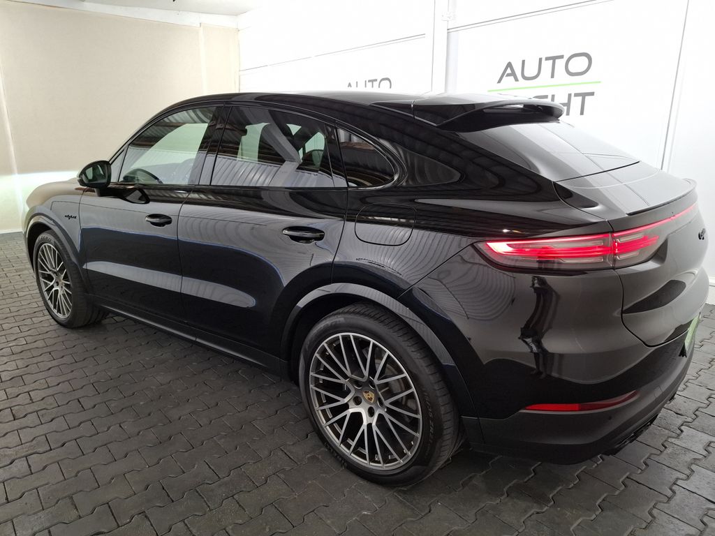 Porsche Cayenne 2026 г. Чёрный, пробег 58000 км