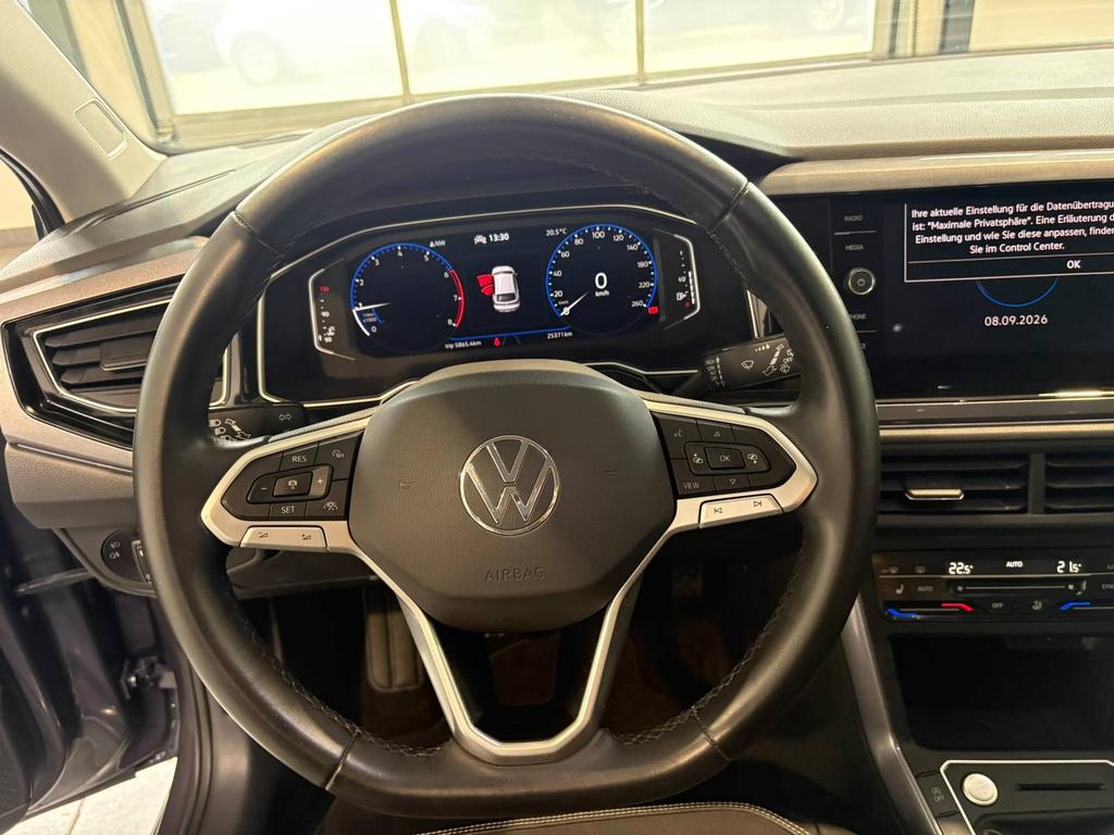 Volkswagen Taigo 2022 г. Серый, пробег 25194 км