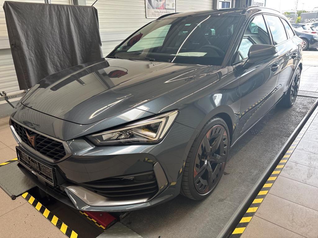 Cupra Leon 2023 г. Серый, пробег 40794 км