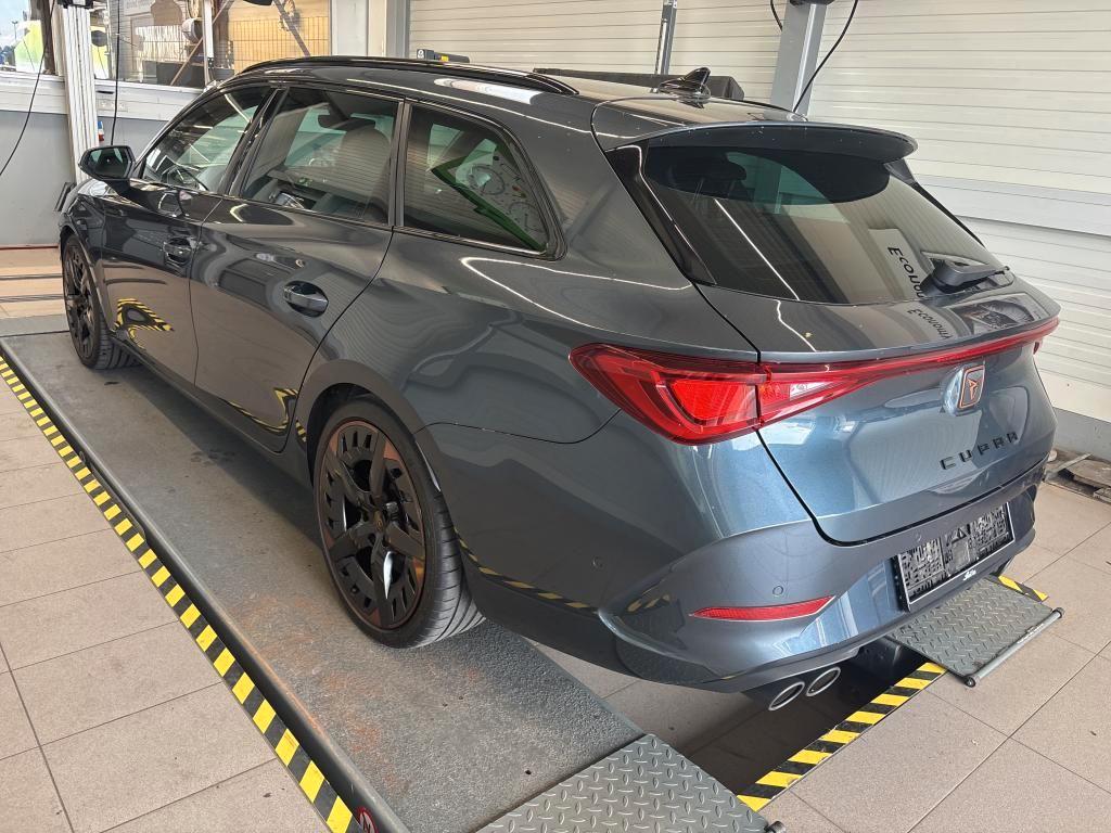 Cupra Leon 2023 г. Серый, пробег 40794 км