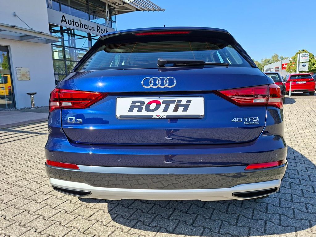 Audi Q3 2023 г. Синий, пробег 52130 км