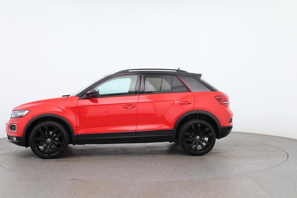 Volkswagen T-Roc 2022 г. Красный, пробег 31780 км