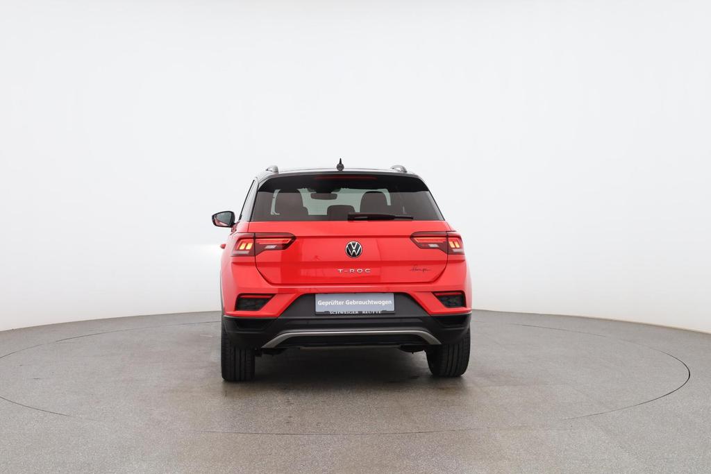 Volkswagen T-Roc 2022 г. Красный, пробег 31780 км