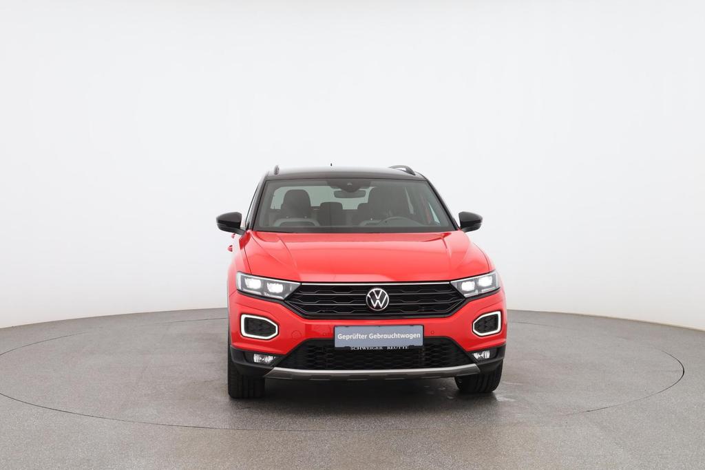 Volkswagen T-Roc 2022 г. Красный, пробег 31780 км
