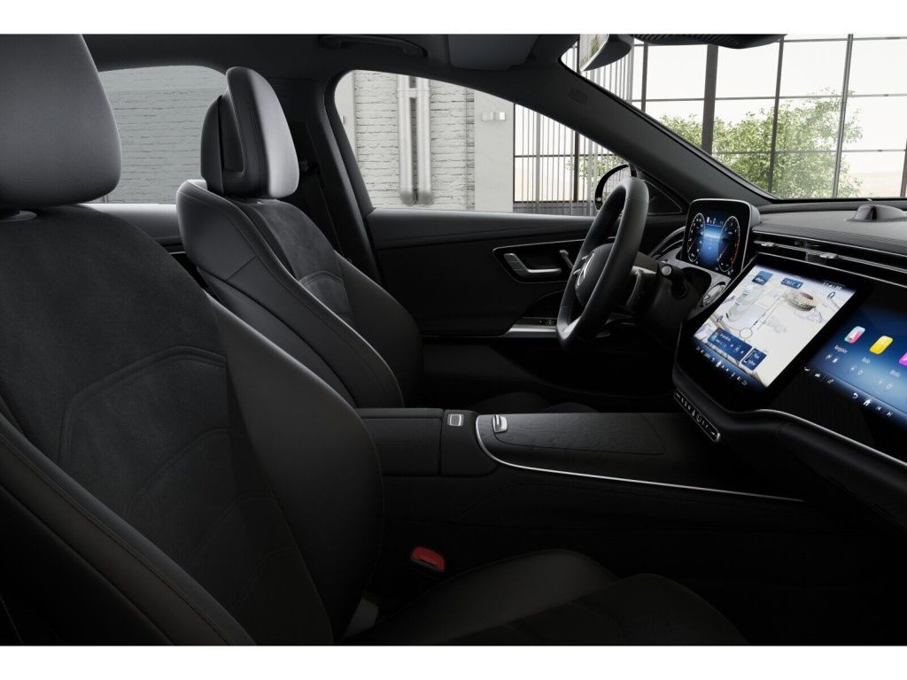 Mercedes-Benz E 220 2025 г. Белый, пробег 18662 км