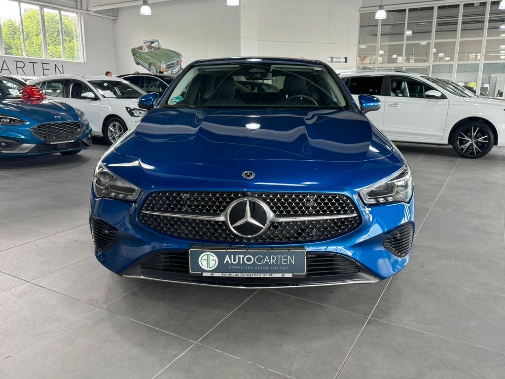 Mercedes-Benz CLA 200 2024 г. Синий, пробег 42000 км
