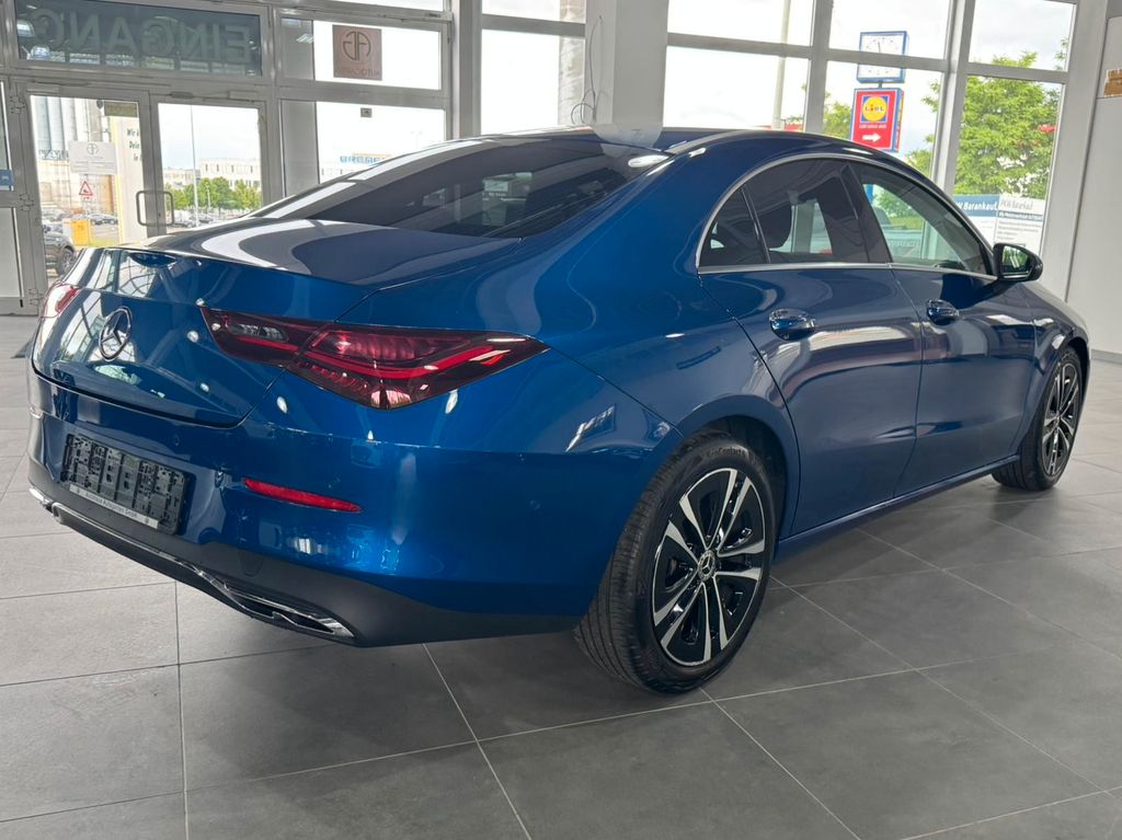 Mercedes-Benz CLA 200 2024 г. Синий, пробег 42000 км