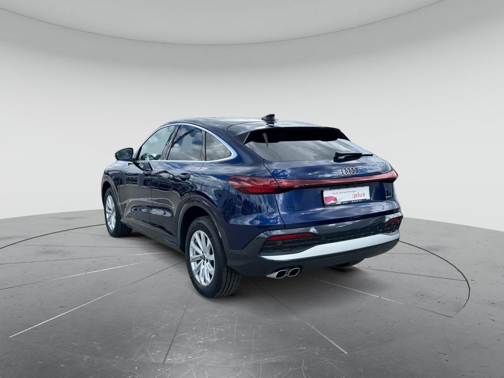 Audi Q5 2025 г. Синий, пробег 21166 км