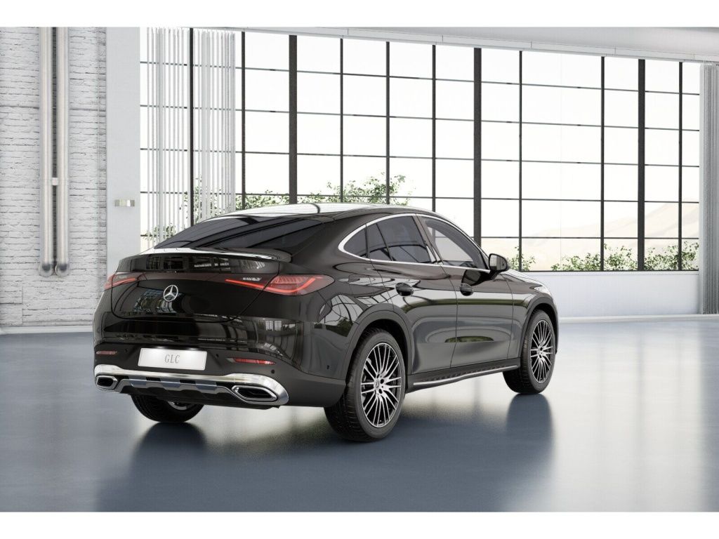 Mercedes-Benz GLC 200 2023 г. Чёрный, пробег 18804 км