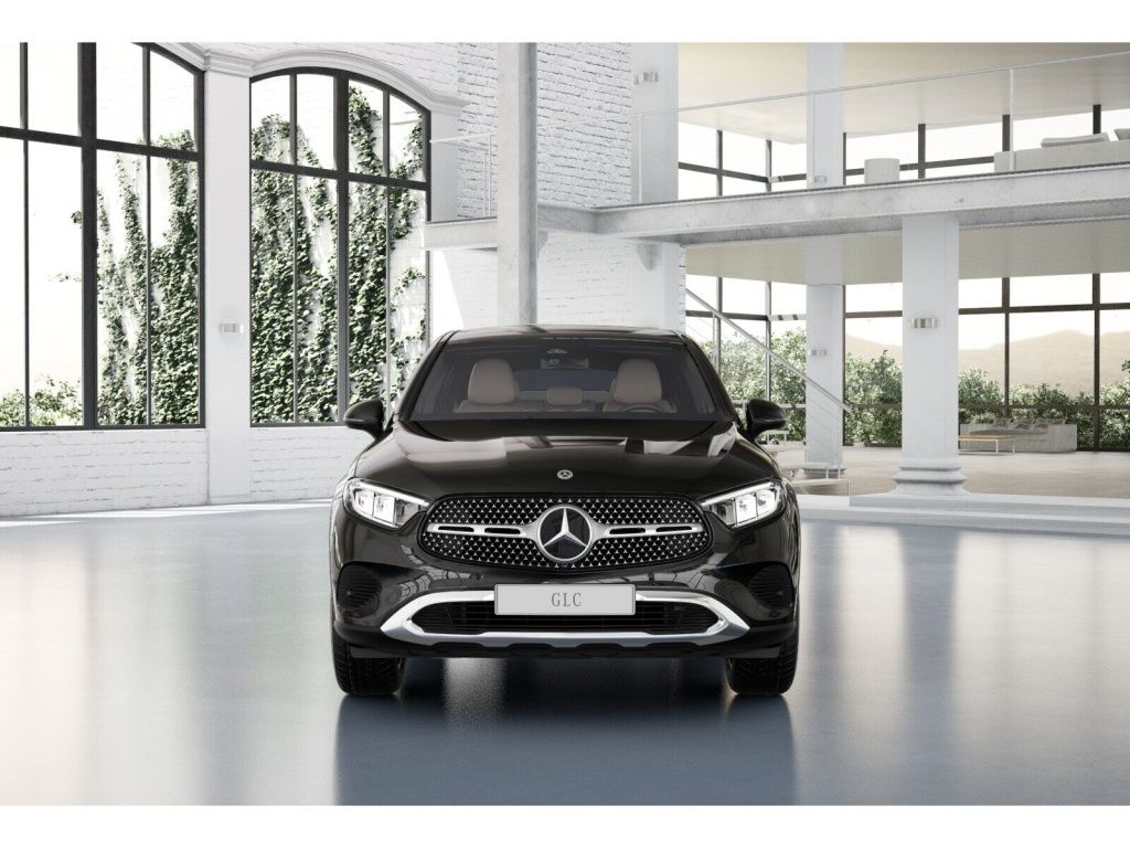 Mercedes-Benz GLC 200 2023 г. Чёрный, пробег 18804 км