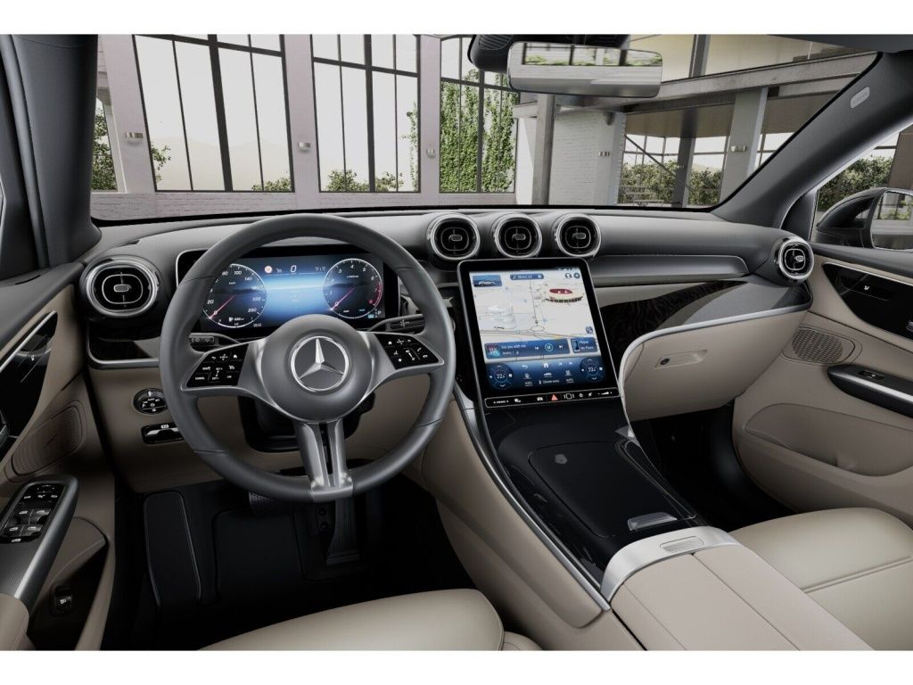 Mercedes-Benz GLC 200 2023 г. Чёрный, пробег 18804 км