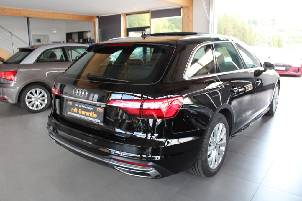 Audi A4 2023 г. Чёрный, пробег 42000 км