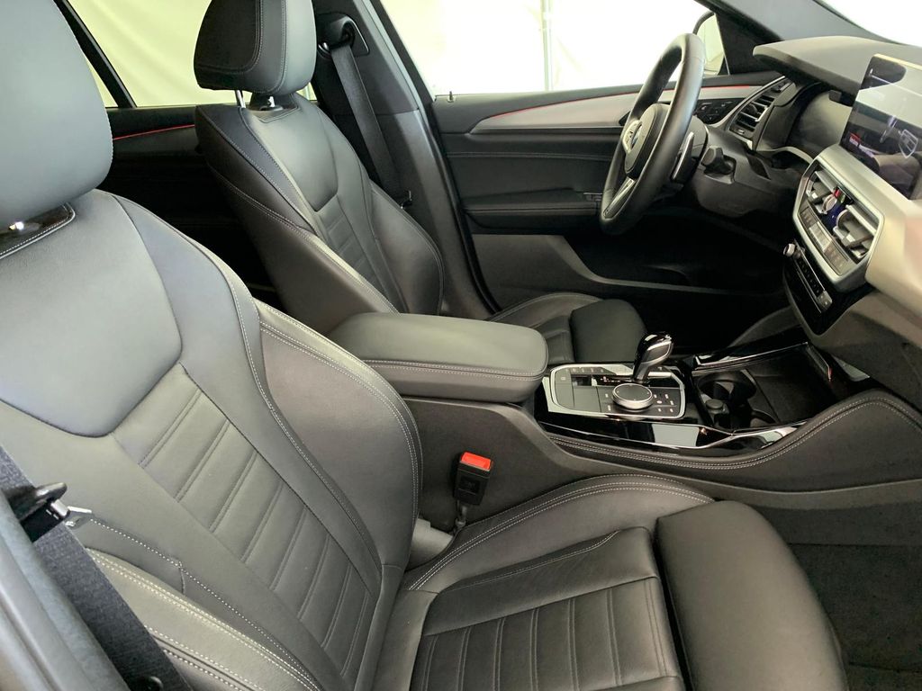 BMW X4 2025 г. Чёрный, пробег 41555 км