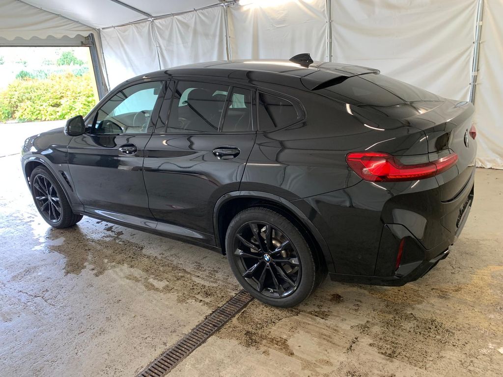 BMW X4 2025 г. Чёрный, пробег 41555 км