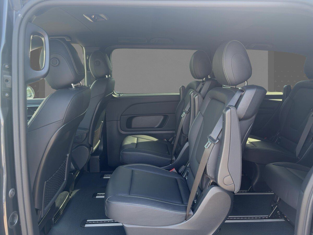 Mercedes-Benz V 300 2023 г. Серый, пробег 55102 км
